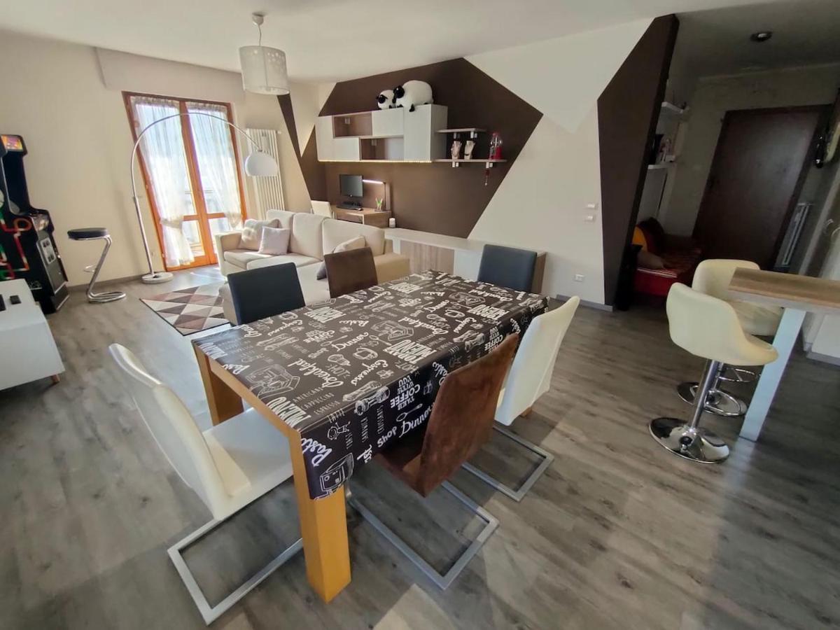 Appartamento Chentre En Ville - A 2 Passi Dal Centro - Parcheggio Gratuito - Cir-Vda-Aosta-0073 Buitenkant foto
