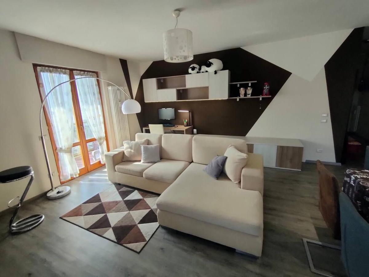 Appartamento Chentre En Ville - A 2 Passi Dal Centro - Parcheggio Gratuito - Cir-Vda-Aosta-0073 Buitenkant foto
