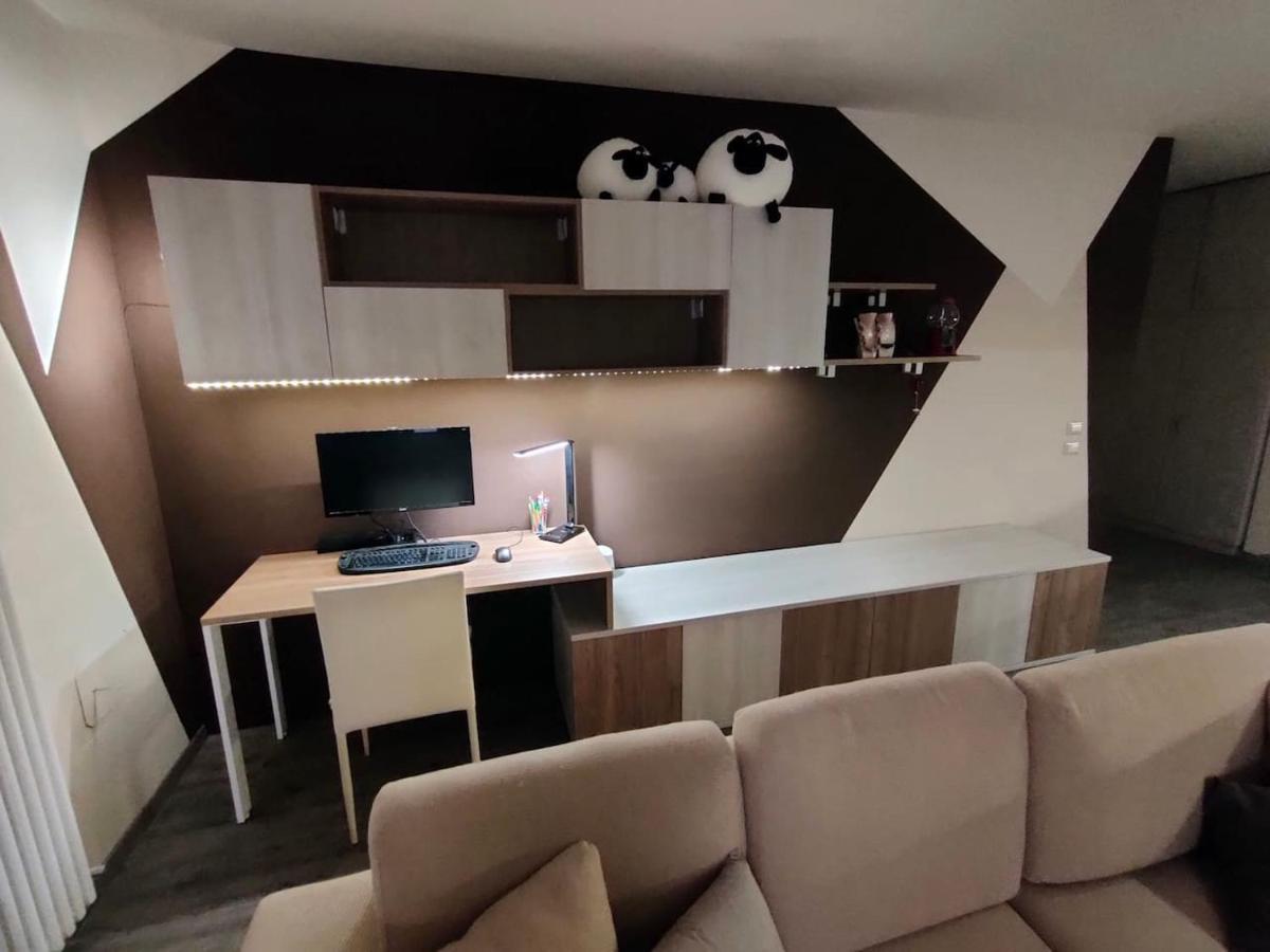 Appartamento Chentre En Ville - A 2 Passi Dal Centro - Parcheggio Gratuito - Cir-Vda-Aosta-0073 Buitenkant foto