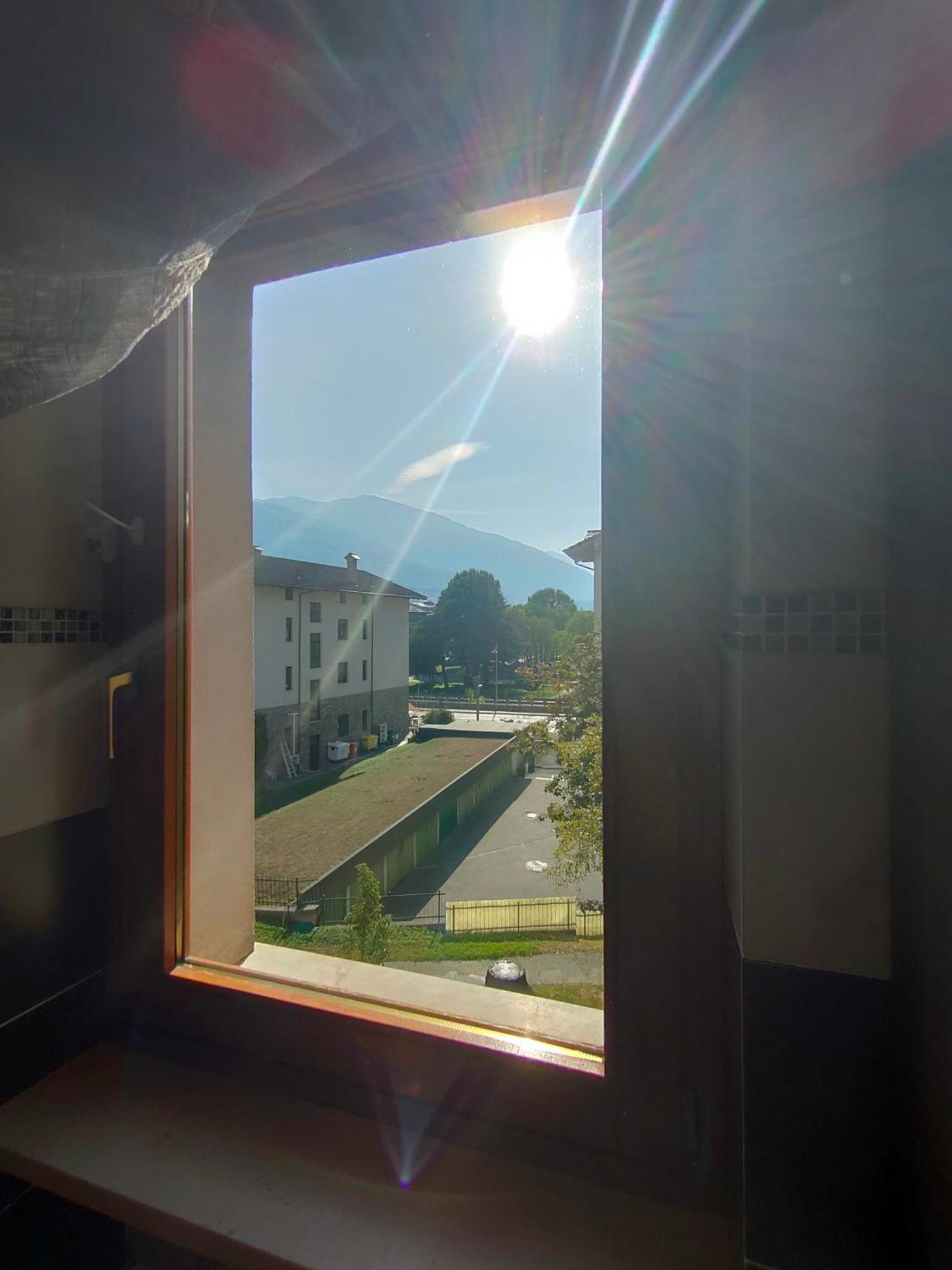 Appartamento Chentre En Ville - A 2 Passi Dal Centro - Parcheggio Gratuito - Cir-Vda-Aosta-0073 Buitenkant foto