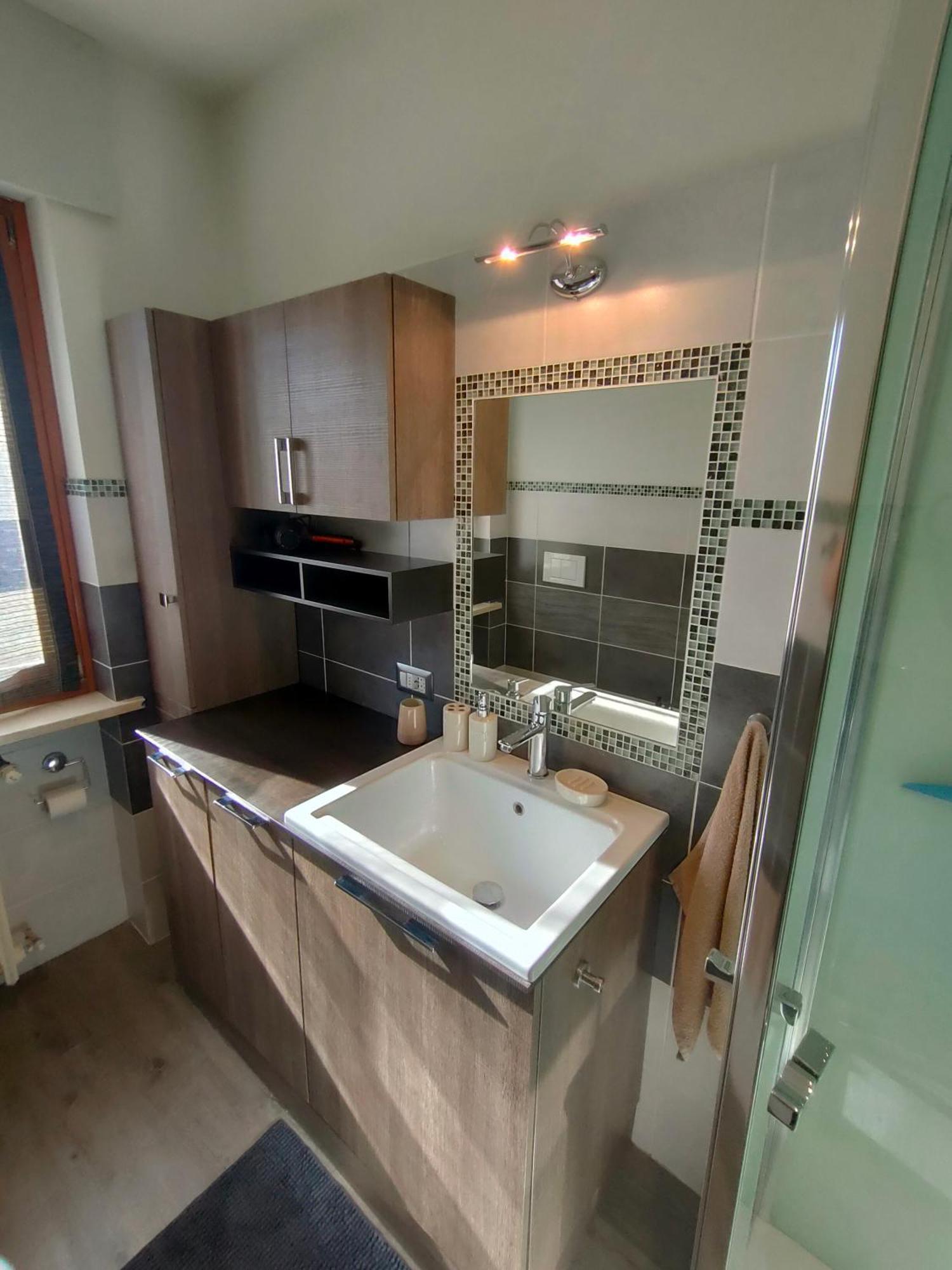 Appartamento Chentre En Ville - A 2 Passi Dal Centro - Parcheggio Gratuito - Cir-Vda-Aosta-0073 Buitenkant foto