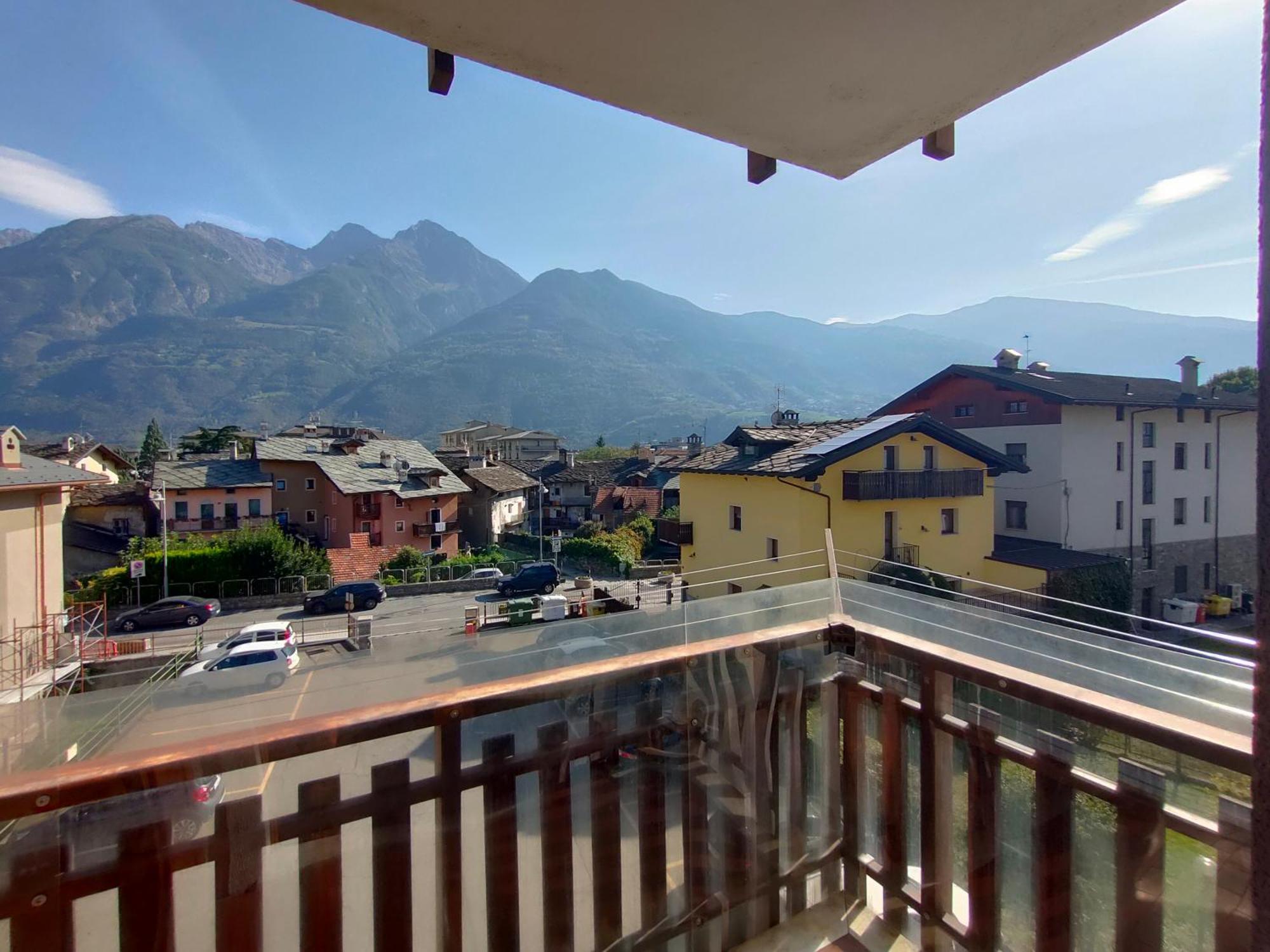 Appartamento Chentre En Ville - A 2 Passi Dal Centro - Parcheggio Gratuito - Cir-Vda-Aosta-0073 Buitenkant foto